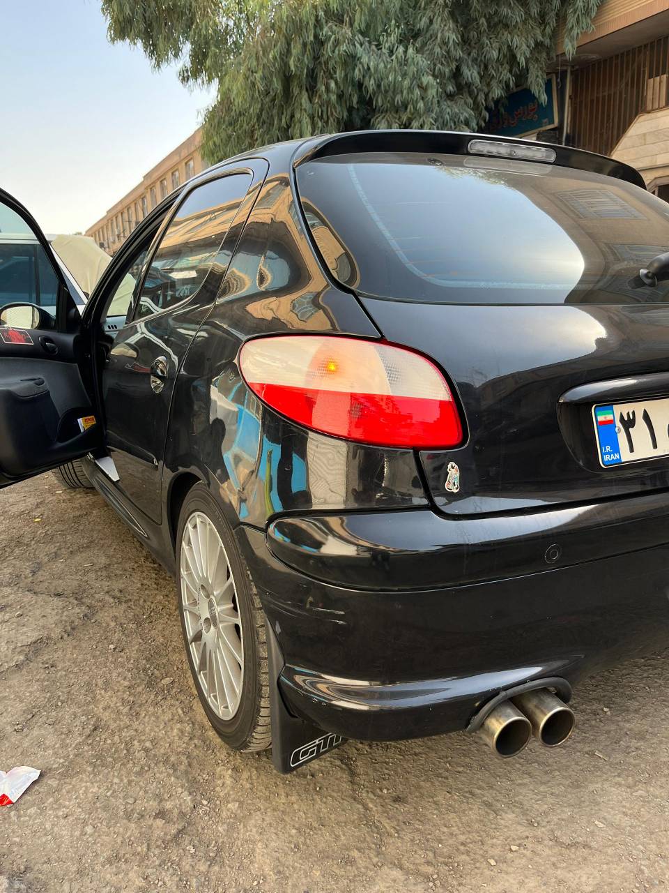 چراغ خطر بالا سفید پژو ۲۰۶ و ۲۰۷ | مدل اسپرت با نور شفاف و زیبا